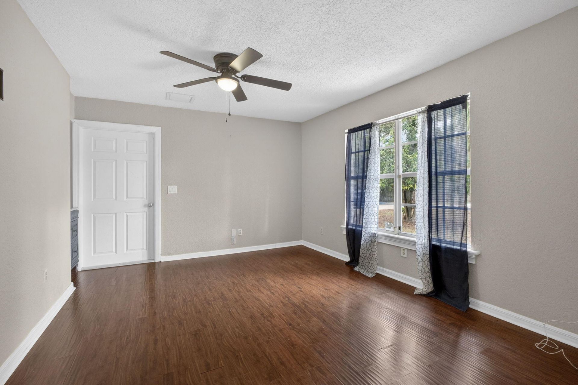 16932 Okeechobee Boulevard, The Acreage, FL 33470 Photo