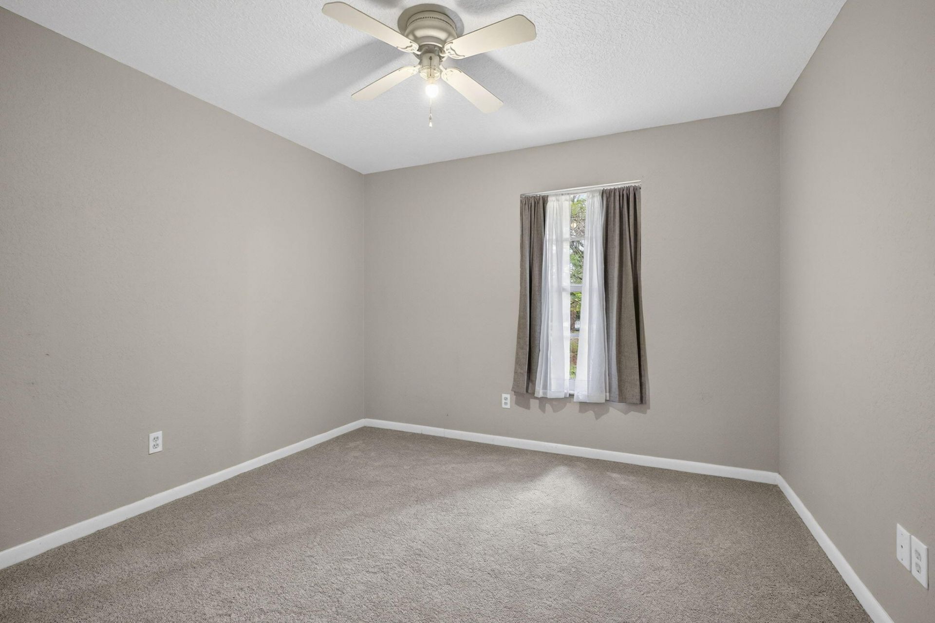 16932 Okeechobee Boulevard, The Acreage, FL 33470 Photo