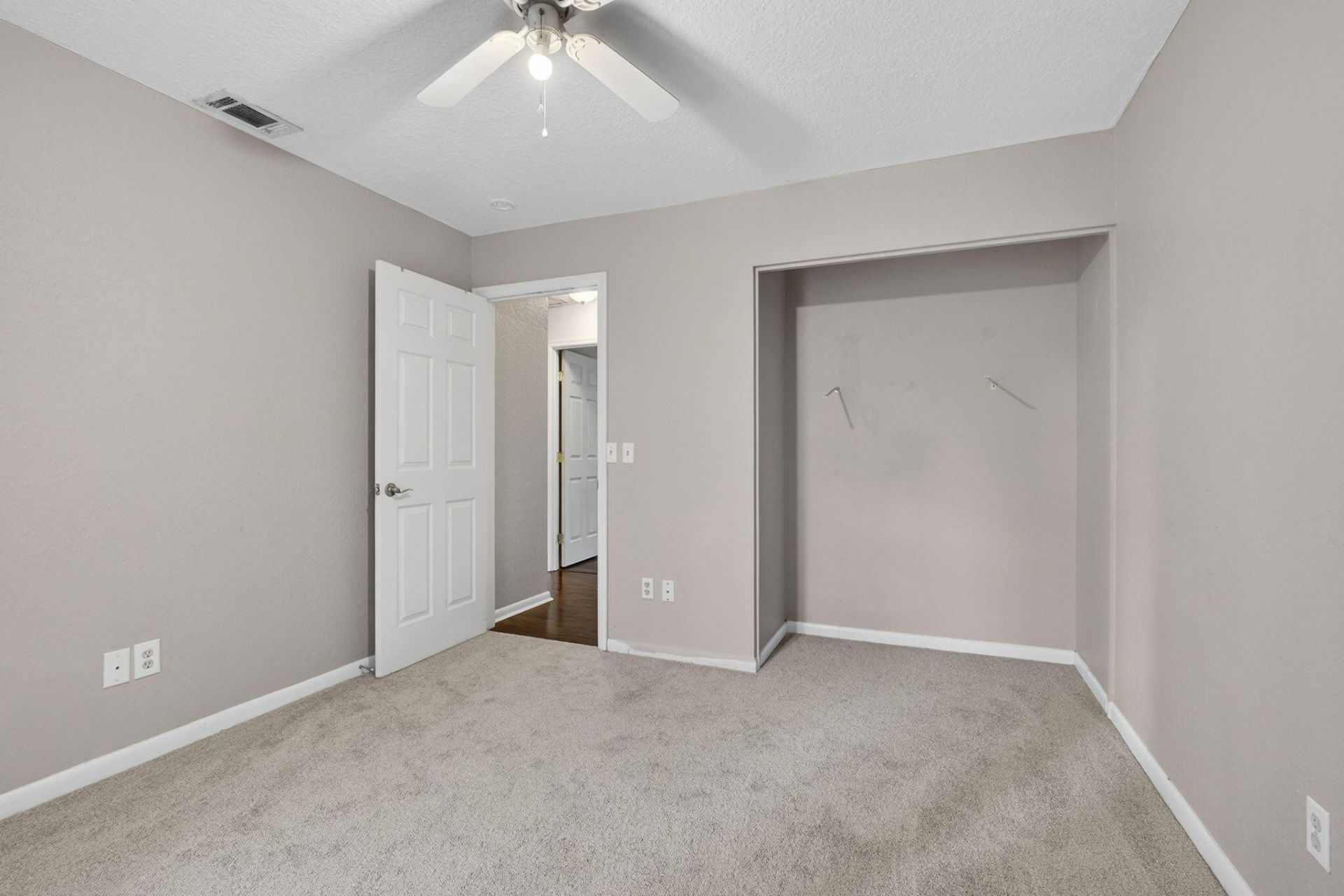 16932 Okeechobee Boulevard, The Acreage, FL 33470 Photo