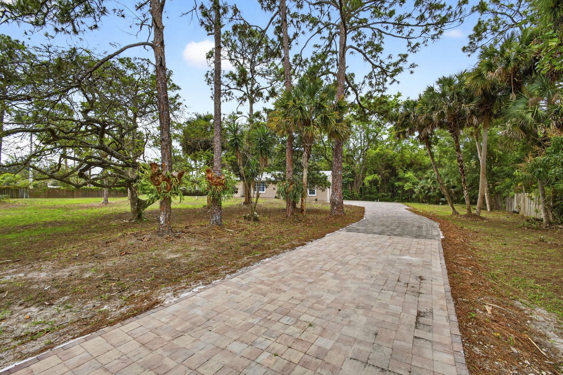 16932 Okeechobee Boulevard, The Acreage, FL 33470 Photo