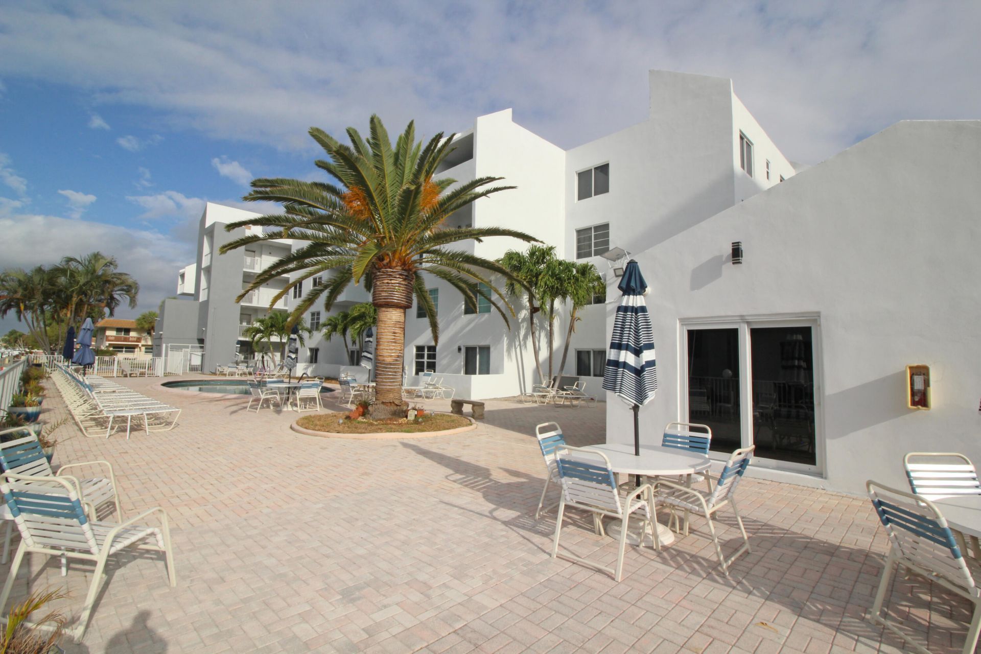 2860 NE 14th St Causeway, Unit 103d, Pompano Beach, FL 33062 Photo