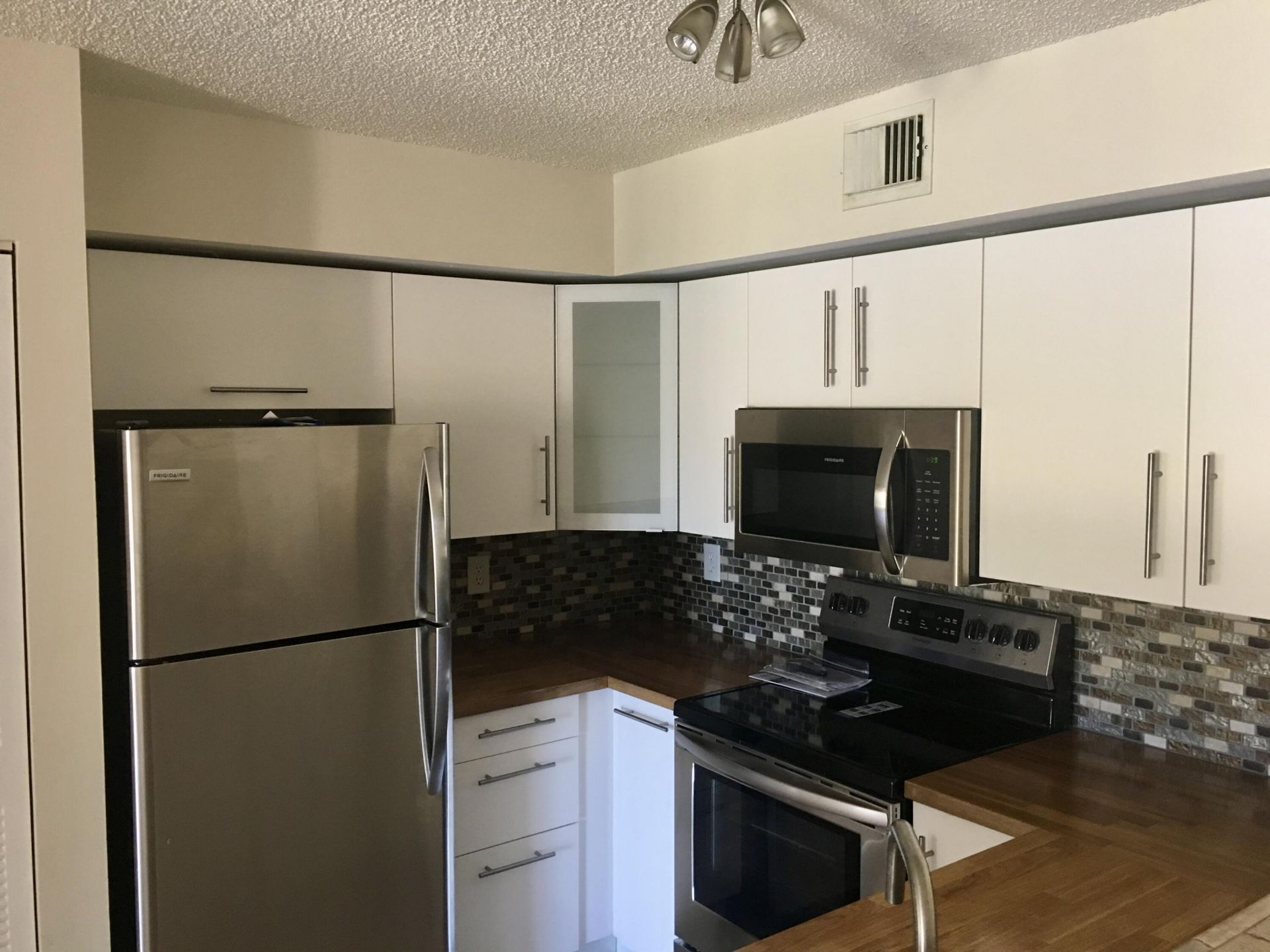 1721 Village Boulevard, Unit 303, West Palm Beach, FL 33409 Photo