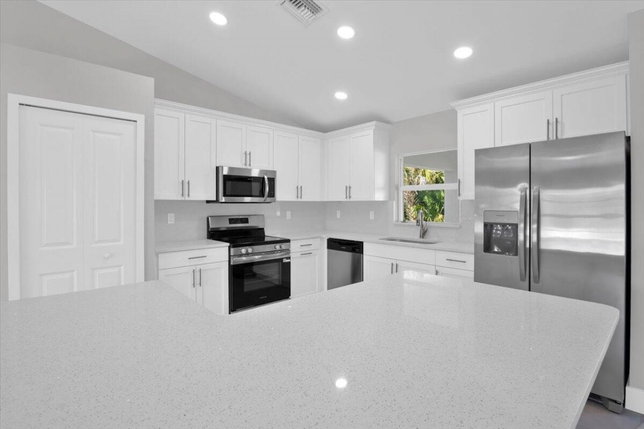 3393 NW 38th Avenue, Okeechobee, FL 34972 Photo