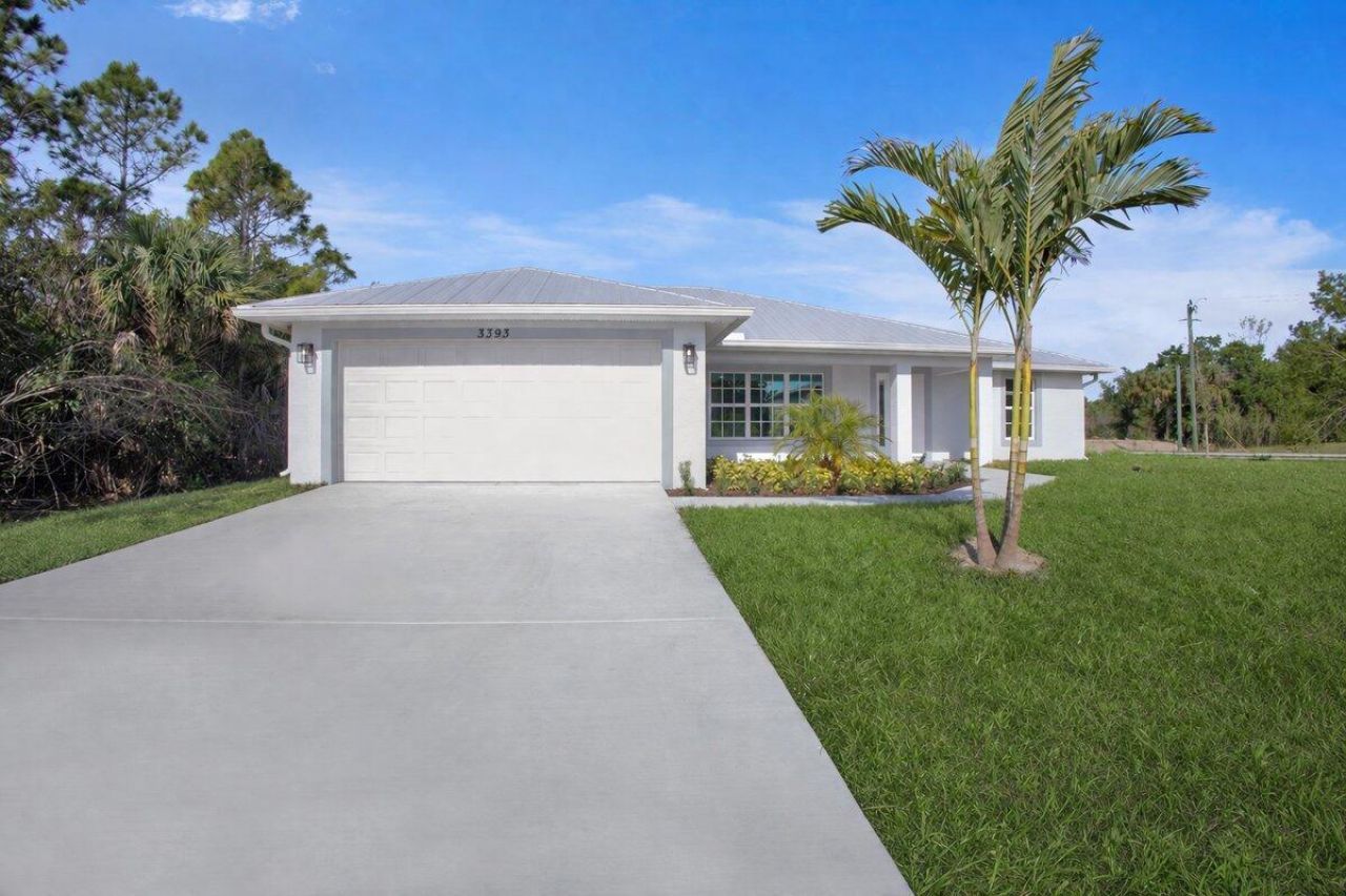 3393 NW 38th Avenue, Okeechobee, FL 34972 Photo