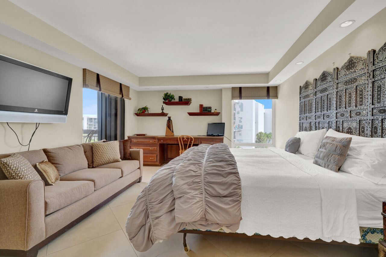 2697 N Ocean Boulevard, Unit F-501, Boca Raton, FL 33431 Photo