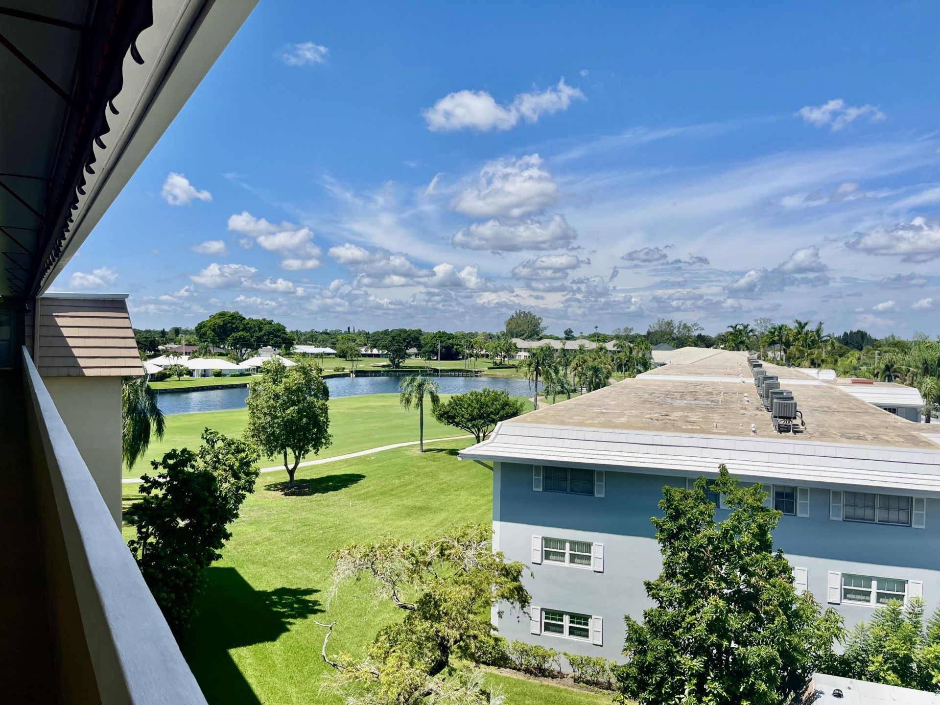 145 Atlantis Boulevard, Unit Ph4, Atlantis, FL 33462 Photo