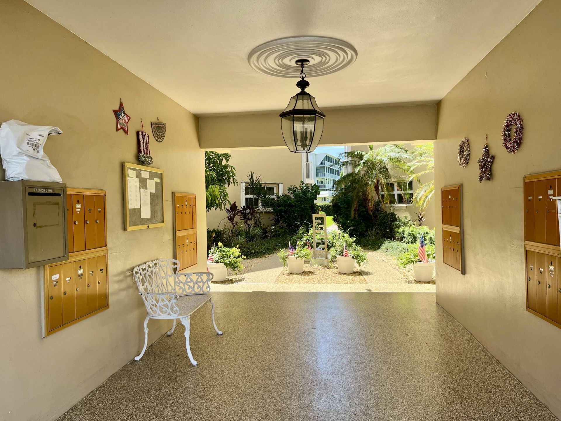 145 Atlantis Boulevard, Unit Ph4, Atlantis, FL 33462 Photo