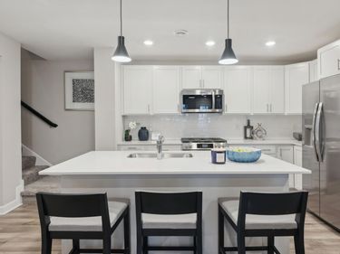 5317 Long Pointe Pass, Woodbury, MN 55129