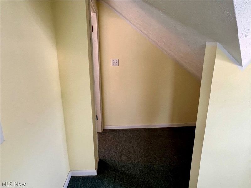 12328 Park Knoll Drive, Garfield Heights, OH 44125 Photo 15