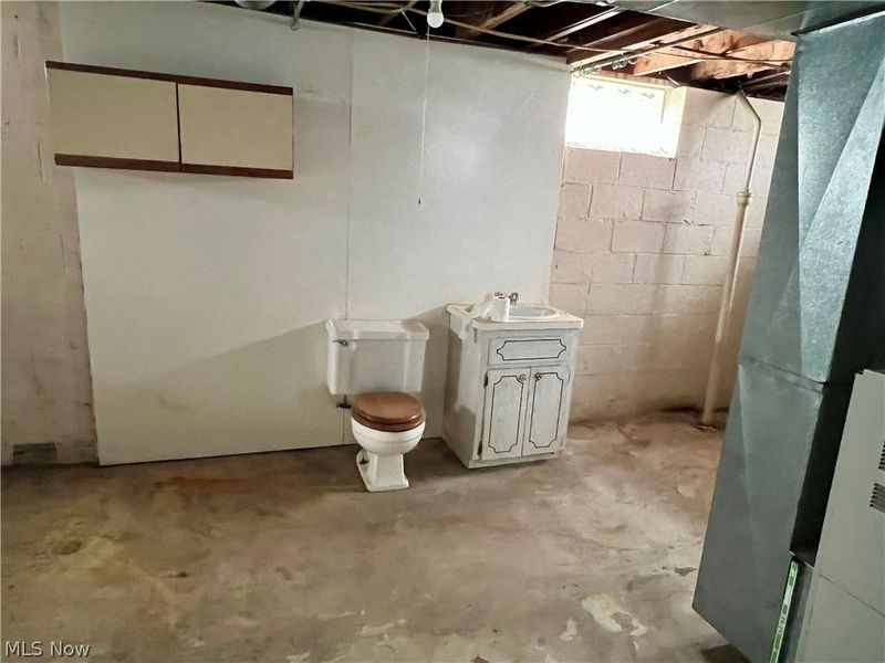 12328 Park Knoll Drive, Garfield Heights, OH 44125 Photo 16