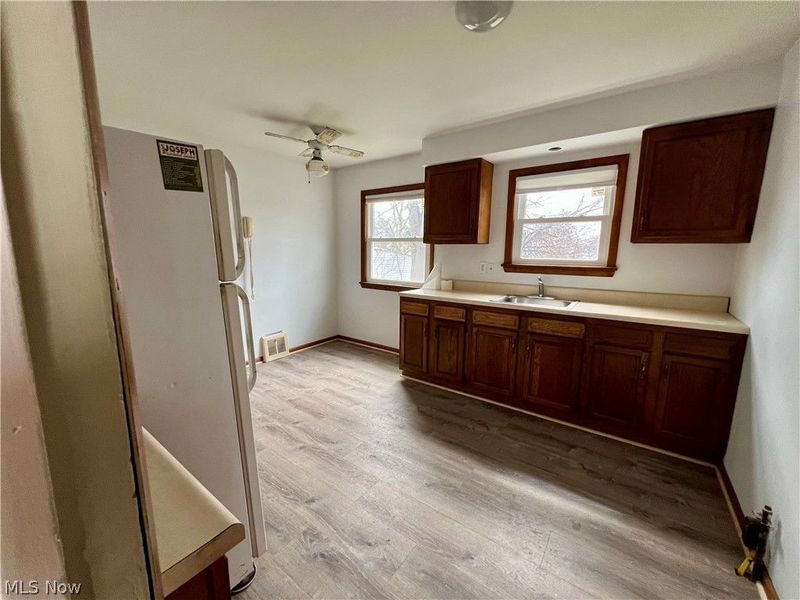 12328 Park Knoll Drive, Garfield Heights, OH 44125 Photo 4