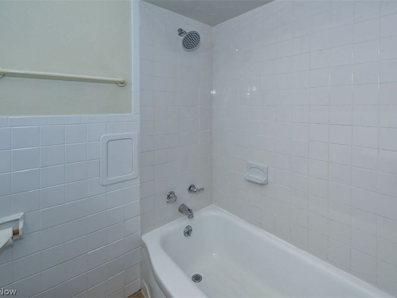 5011 S Sedgewick Road, Lyndhurst, OH 44124 Photo 13