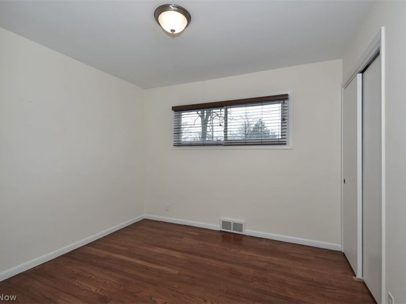 5011 S Sedgewick Road, Lyndhurst, OH 44124 Photo 14