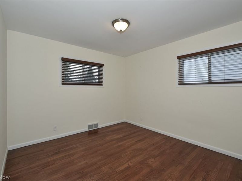 5011 S Sedgewick Road, Lyndhurst, OH 44124 Photo 15