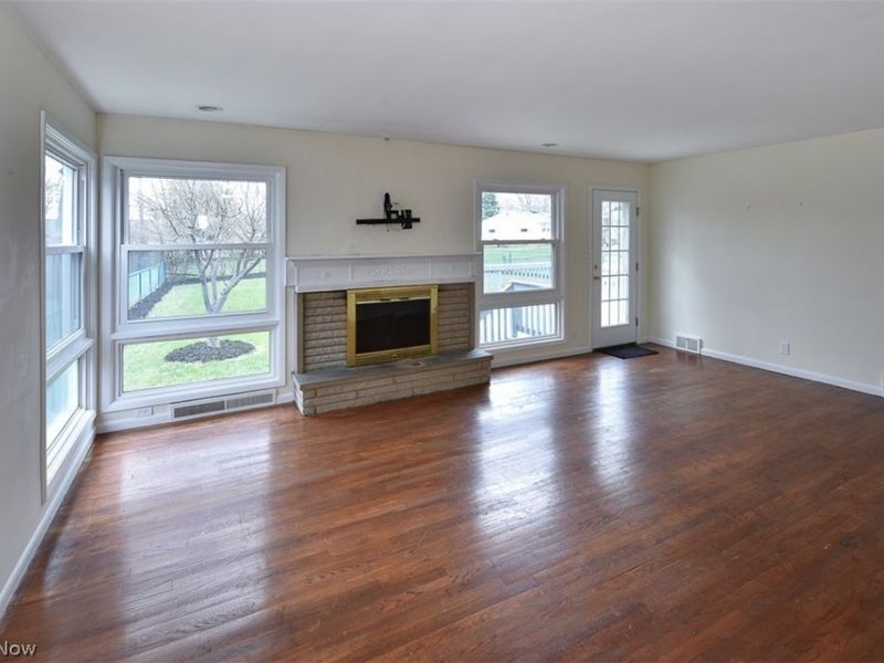 5011 S Sedgewick Road, Lyndhurst, OH 44124 Photo 4