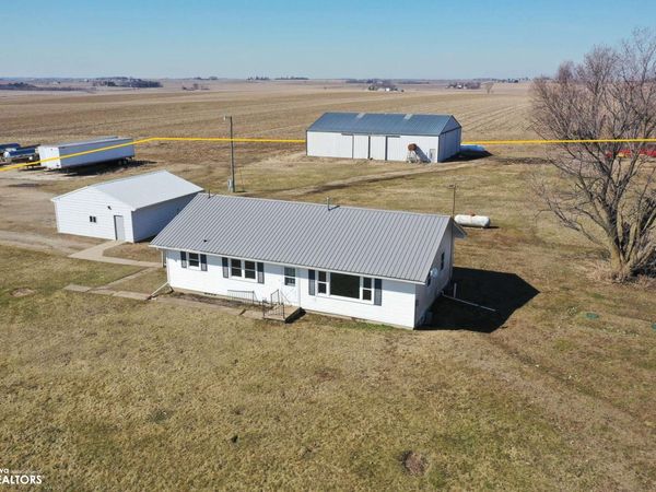 12709 Willow Avenue, Clarksville, IA 50666