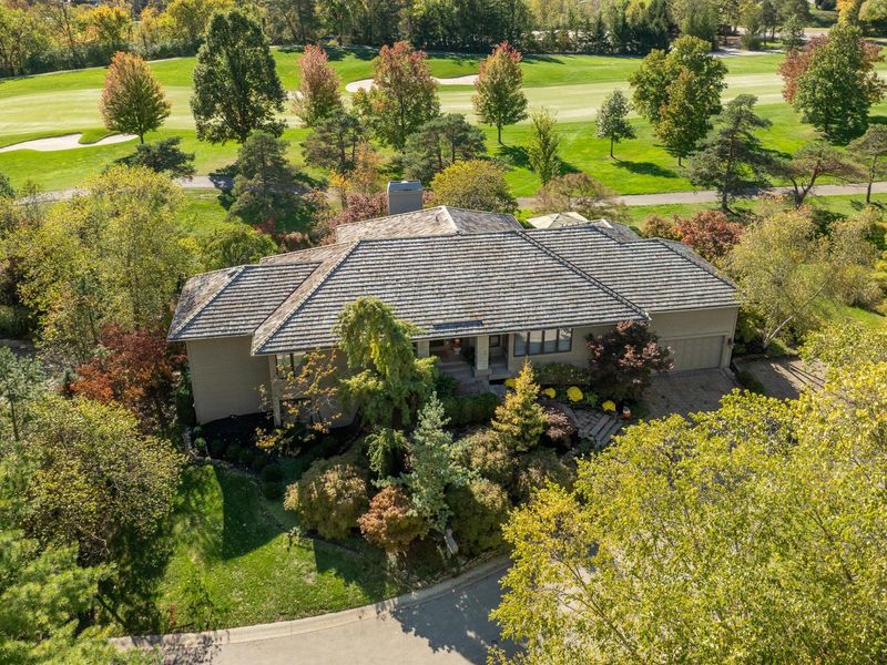 5794 Saint Anns Court, Dublin, OH 43017 Photo 2