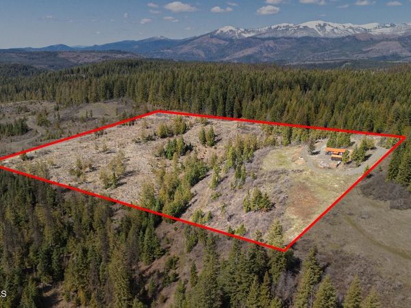 5500 Gold Ridge Rd, Calder, ID 83808