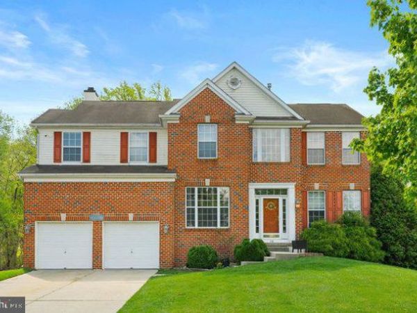 110 ROSEWOOD DRIVE, BORDENTOWN, NJ 08505