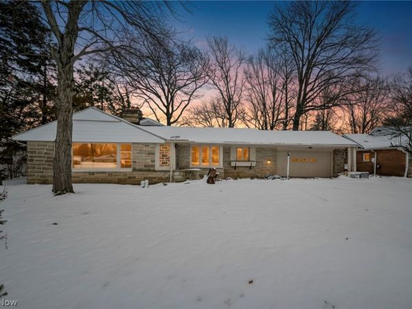 1081 Carver Road , Cleveland Heights, OH 44112