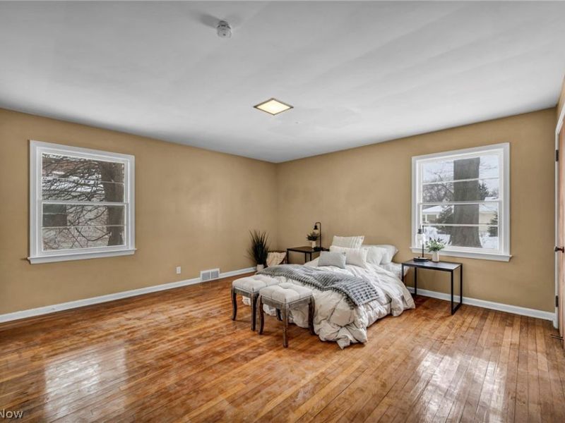 1081 Carver Road, Cleveland Heights, OH 44112 Photo 12