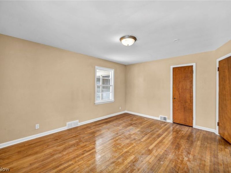1081 Carver Road, Cleveland Heights, OH 44112 Photo 17