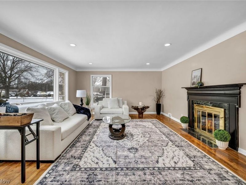 1081 Carver Road, Cleveland Heights, OH 44112 Photo 5