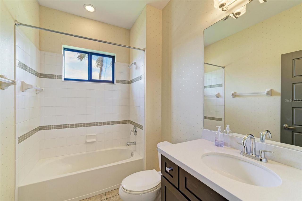 826 Honeyflower Loop , Bradenton, FL 34212 Photo