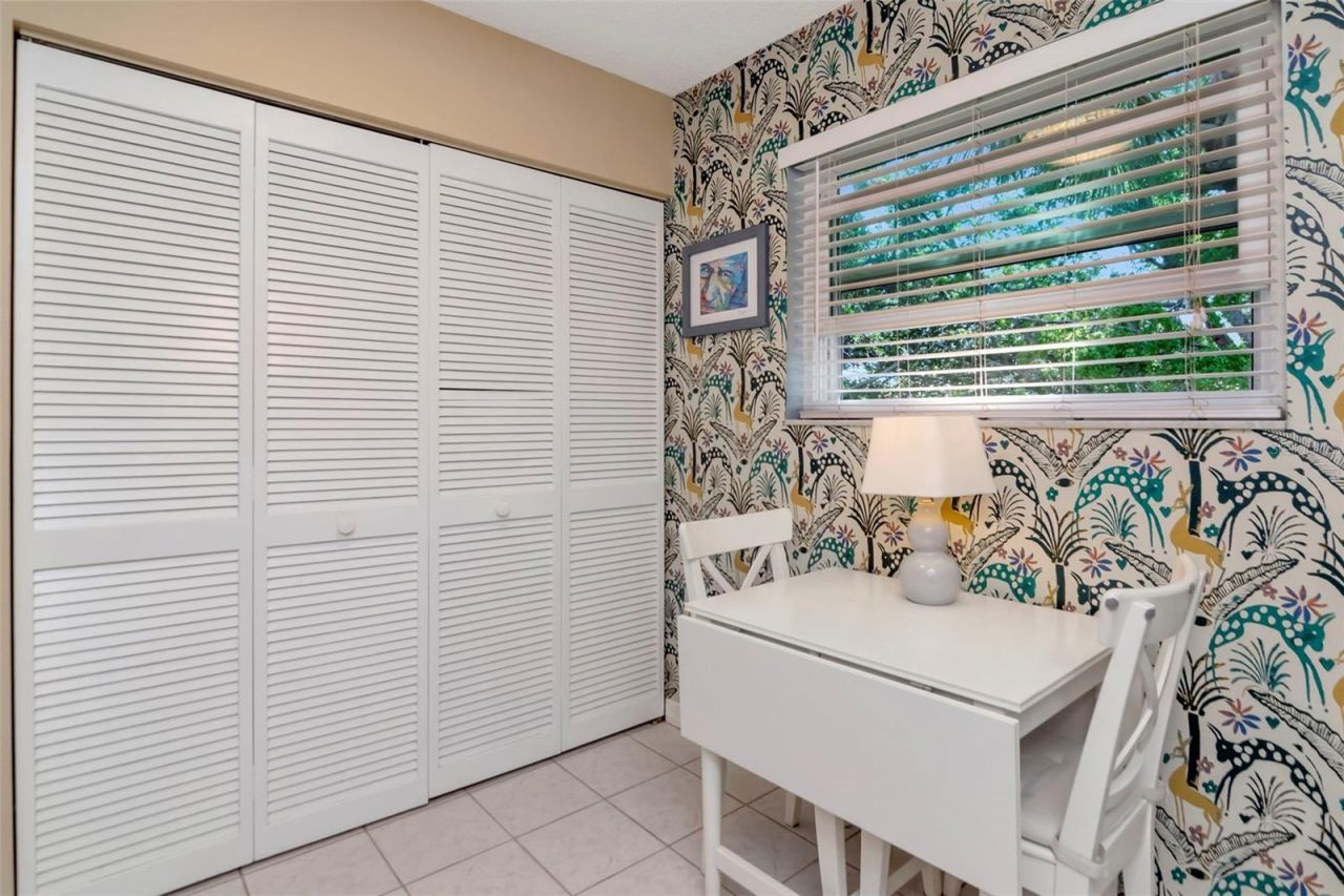 484 Santa Cruz Place Ne, Unit H, Saint Petersburg, FL 33703 Photo