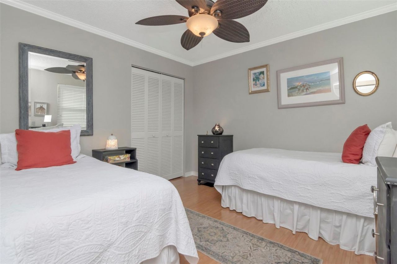 484 Santa Cruz Place Ne, Unit H, Saint Petersburg, FL 33703 Photo