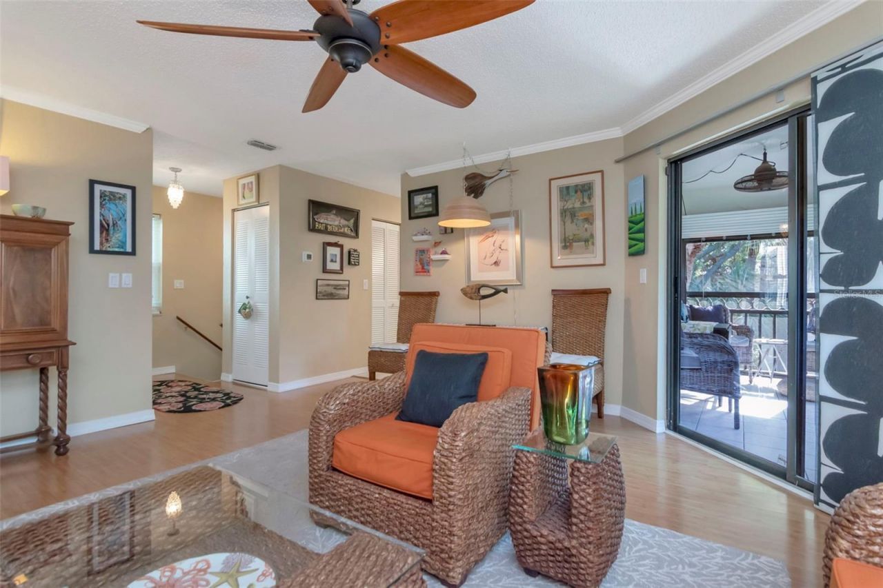 484 Santa Cruz Place Ne, Unit H, Saint Petersburg, FL 33703 Photo