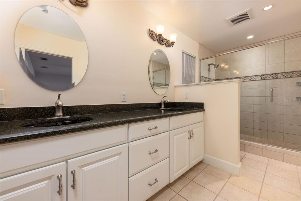 3930 NW 32nd Place , Gainesville, FL 32606 Photo