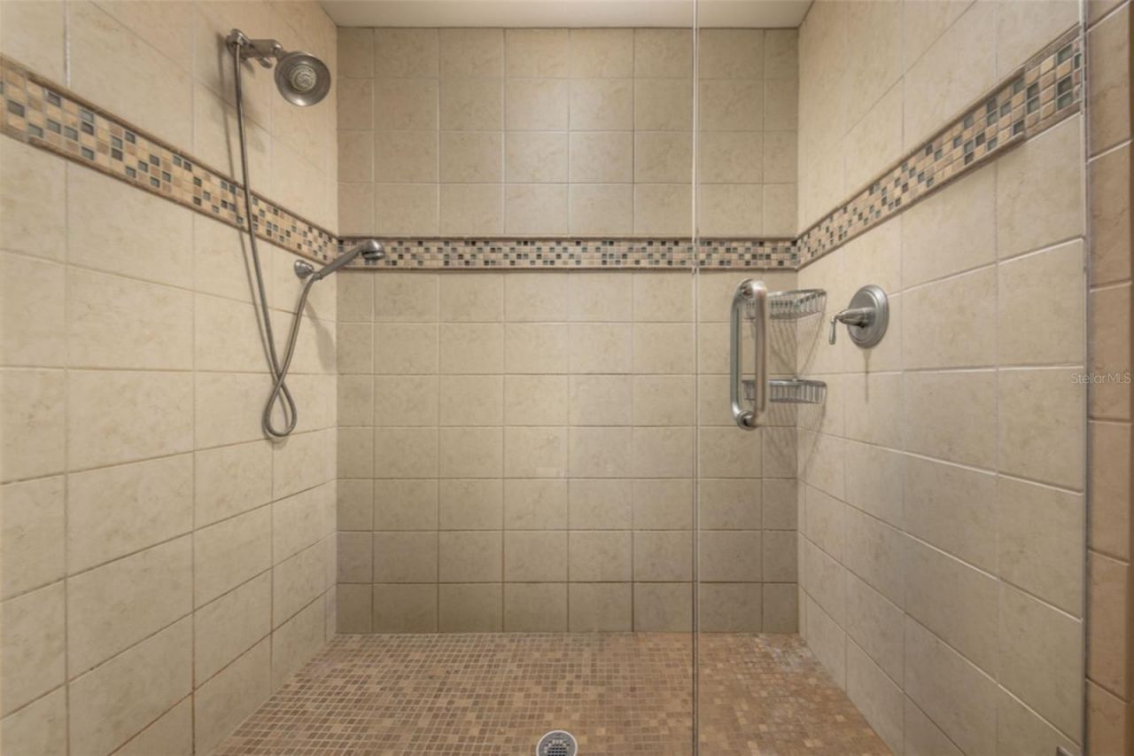 3930 NW 32nd Place , Gainesville, FL 32606 Photo