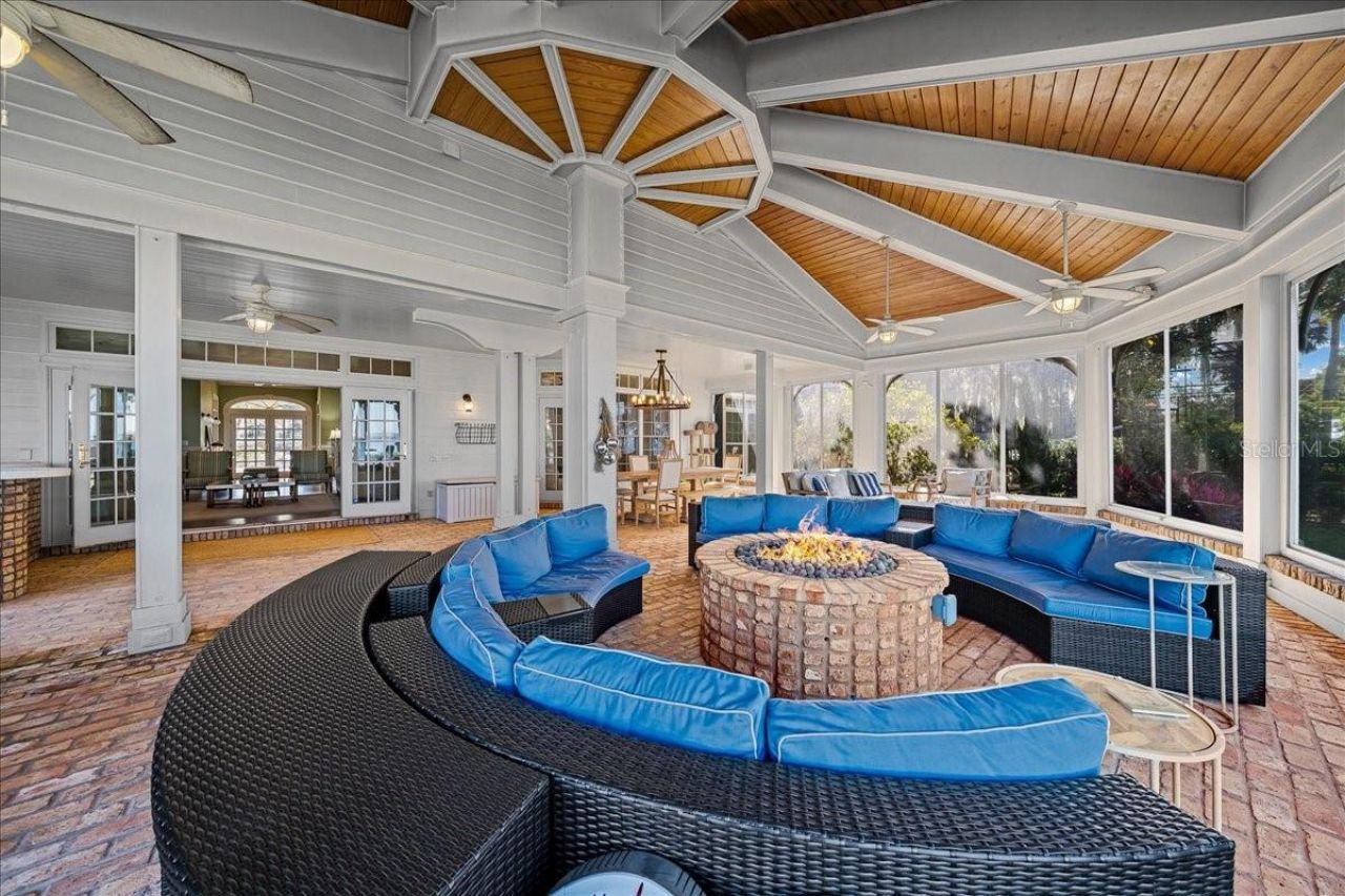 1200 Peninsula Drive, Tavares, FL 32778 Photo