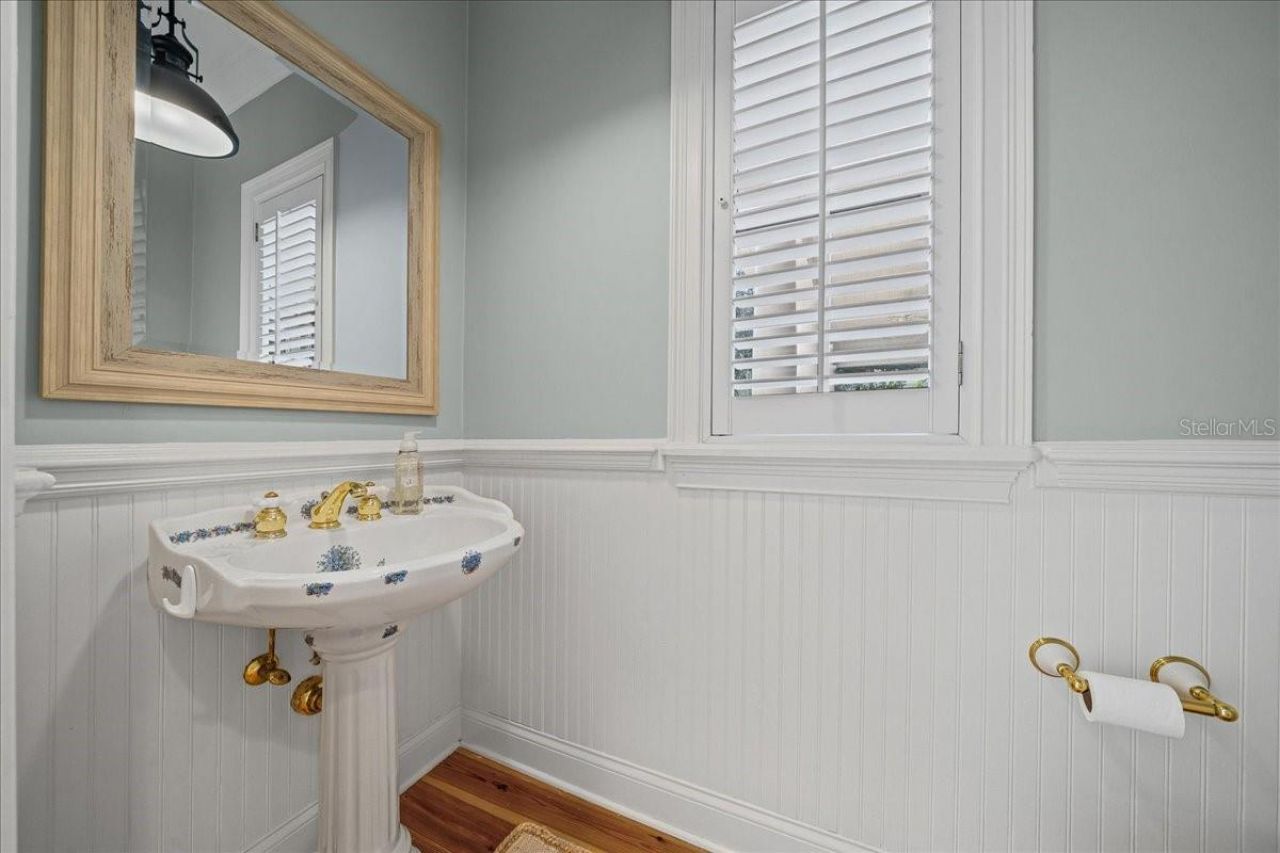 1200 Peninsula Drive, Tavares, FL 32778 Photo