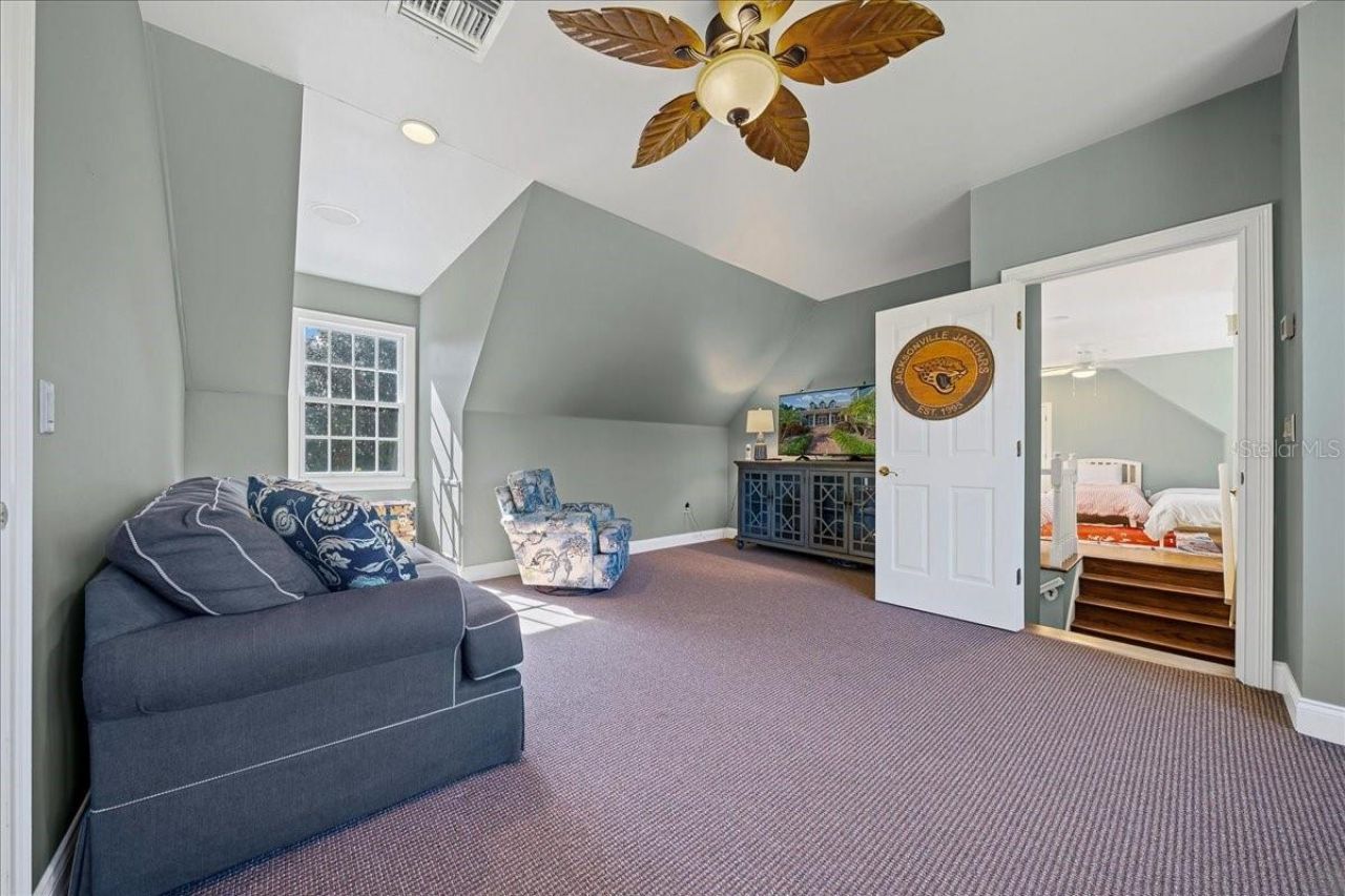 1200 Peninsula Drive, Tavares, FL 32778 Photo