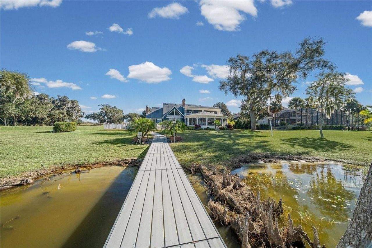 1200 Peninsula Drive, Tavares, FL 32778 Photo