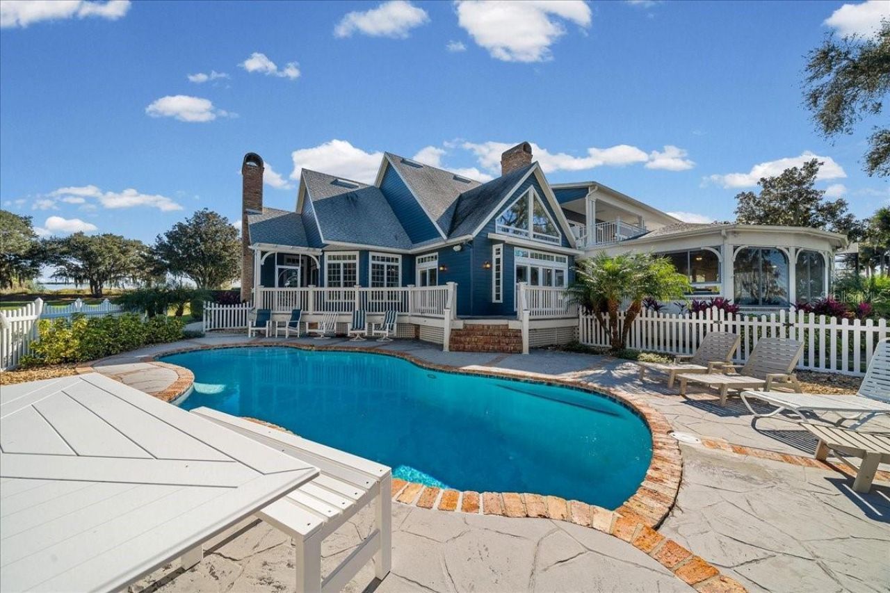 1200 Peninsula Drive, Tavares, FL 32778 Photo