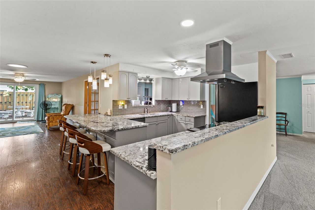 6401 36th Avenue W, Bradenton, FL 34209 Photo