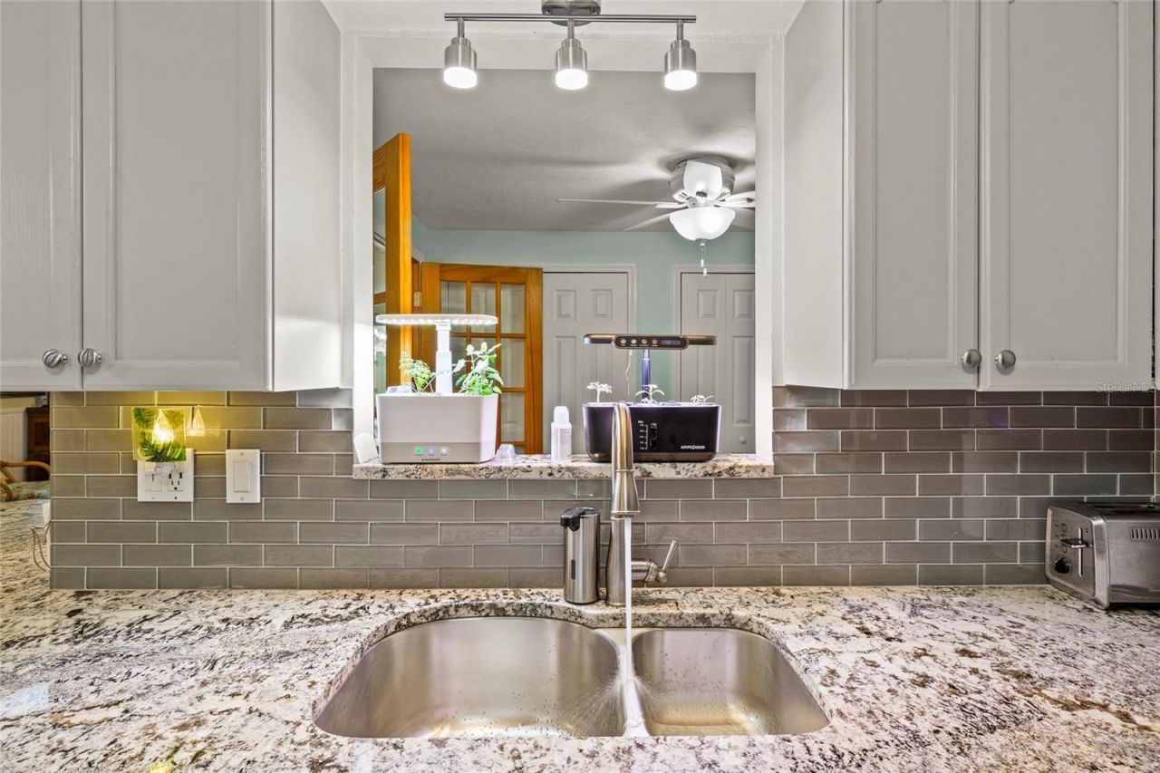 6401 36th Avenue W, Bradenton, FL 34209 Photo