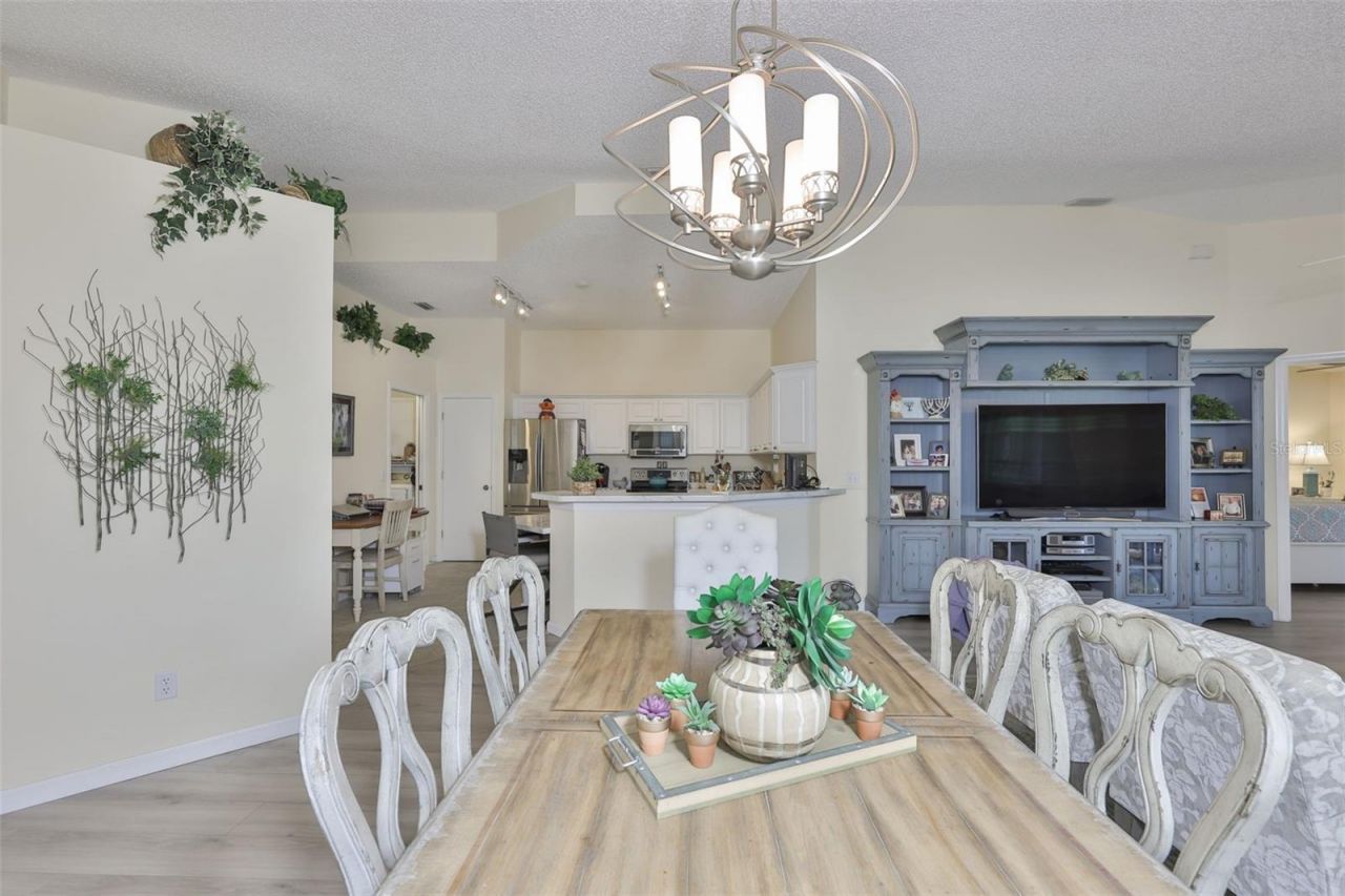 2012 Nantucket Drive, Unit 22, Sun City Center, FL 33573 Photo