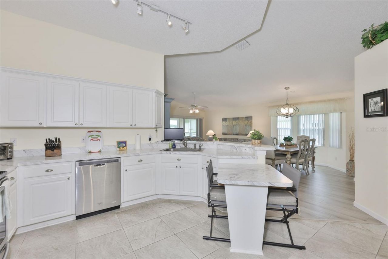 2012 Nantucket Drive, Unit 22, Sun City Center, FL 33573 Photo