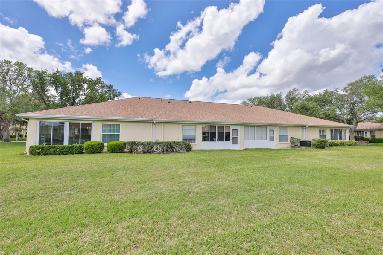 2012 Nantucket Drive, Unit 22, Sun City Center, FL 33573 Photo