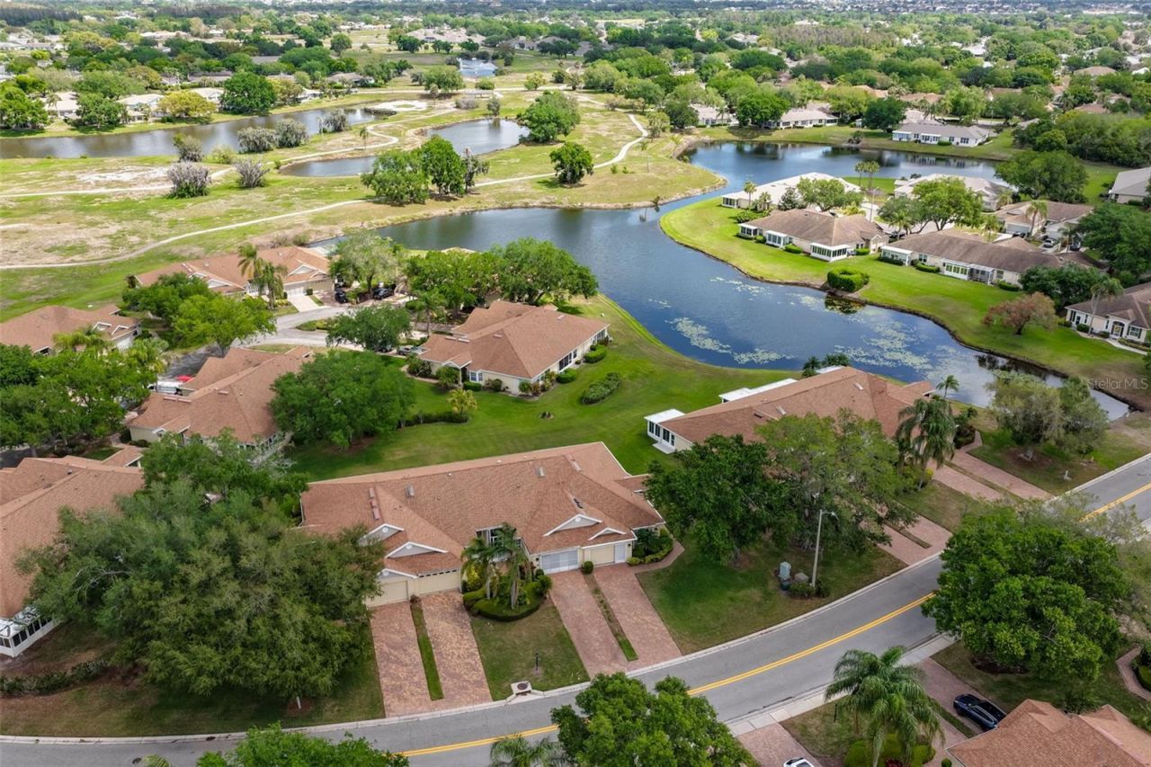 2012 Nantucket Drive, Unit 22, Sun City Center, FL 33573 Photo