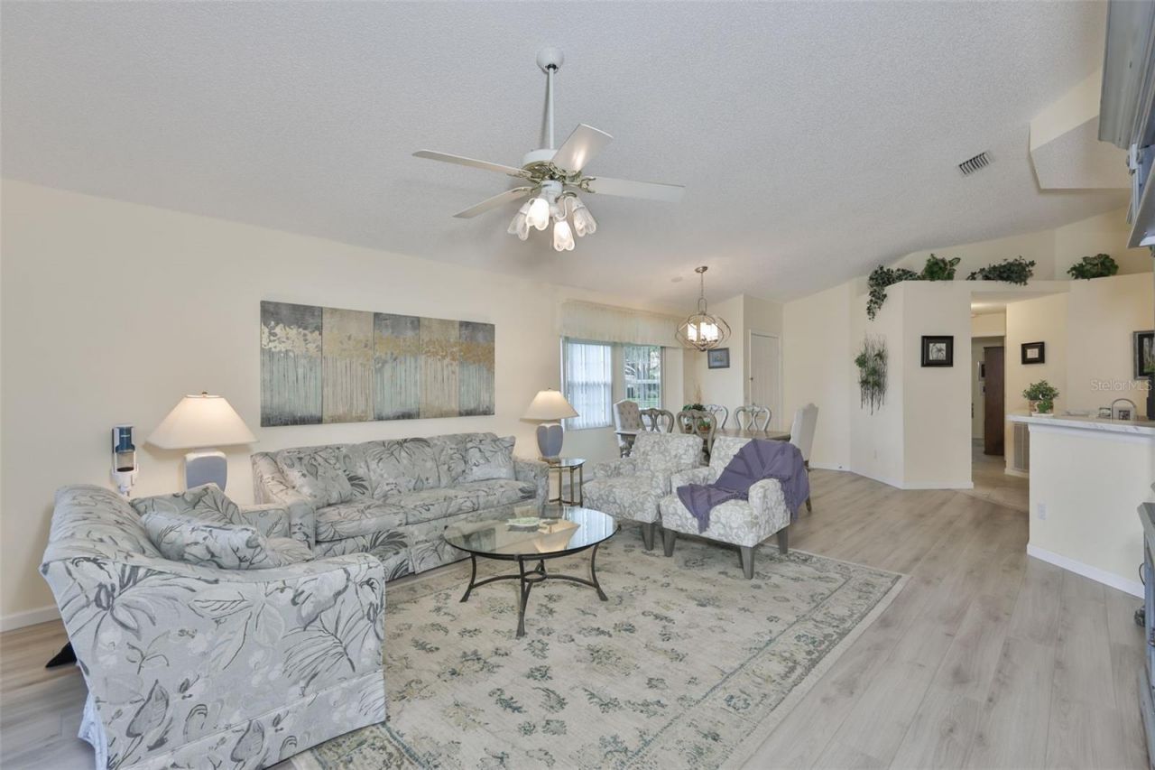 2012 Nantucket Drive, Unit 22, Sun City Center, FL 33573 Photo