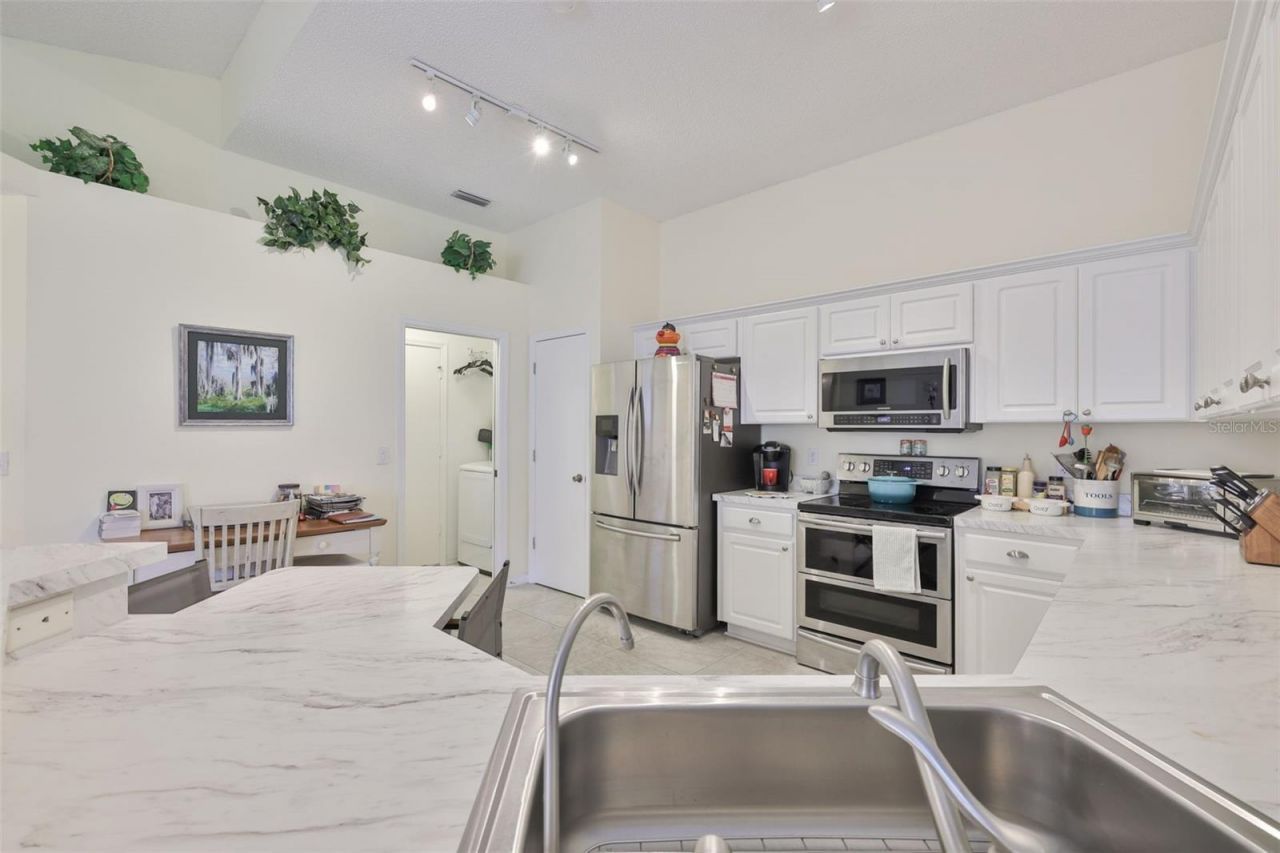 2012 Nantucket Drive, Unit 22, Sun City Center, FL 33573 Photo