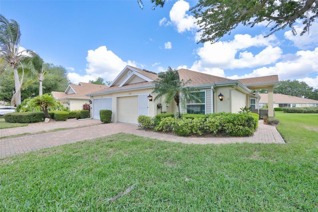 2012 Nantucket Drive, Unit 22, Sun City Center, FL 33573 Photo