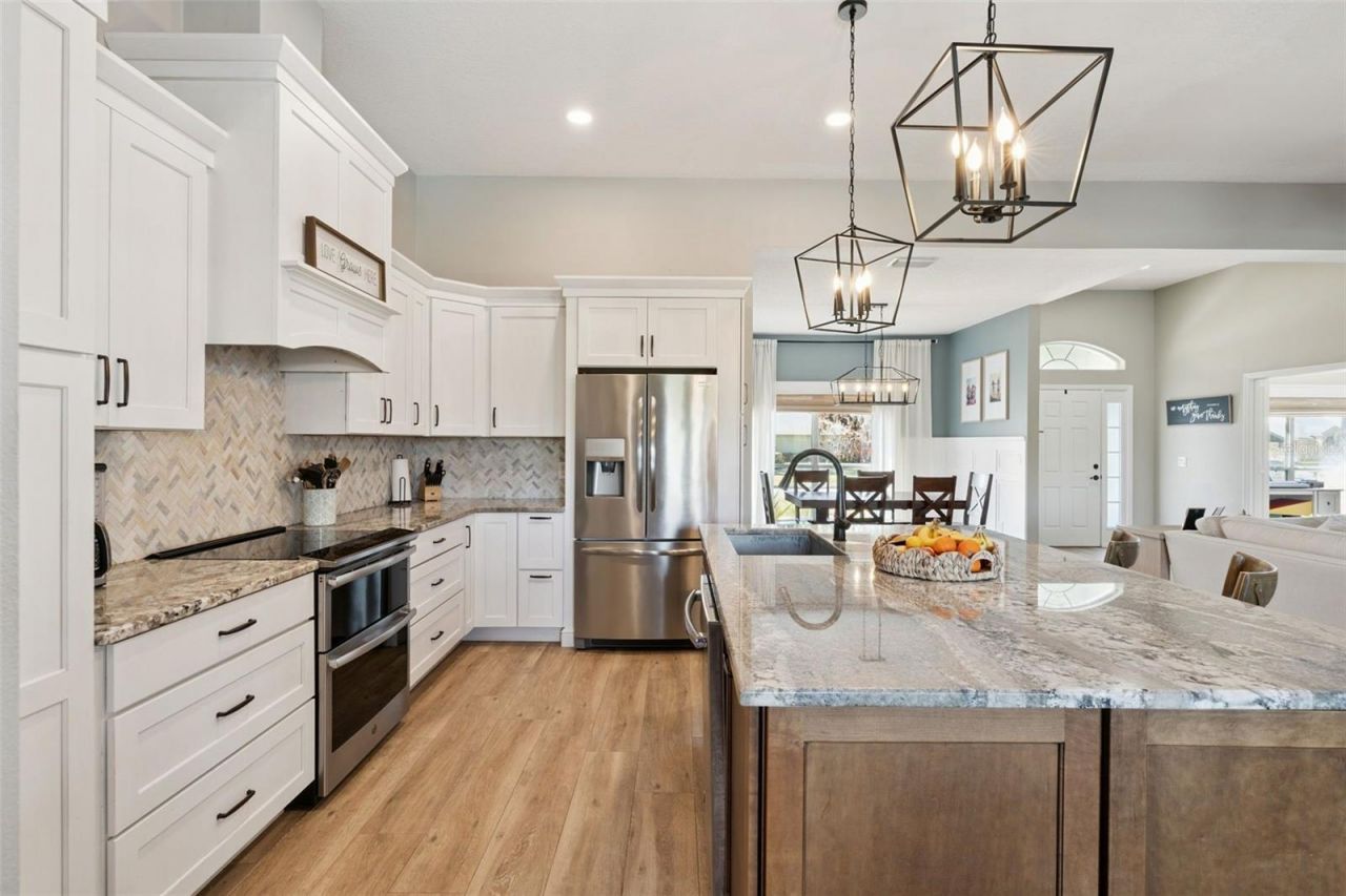 16805 Beauclaire Court, Tavares, FL 32778 Photo