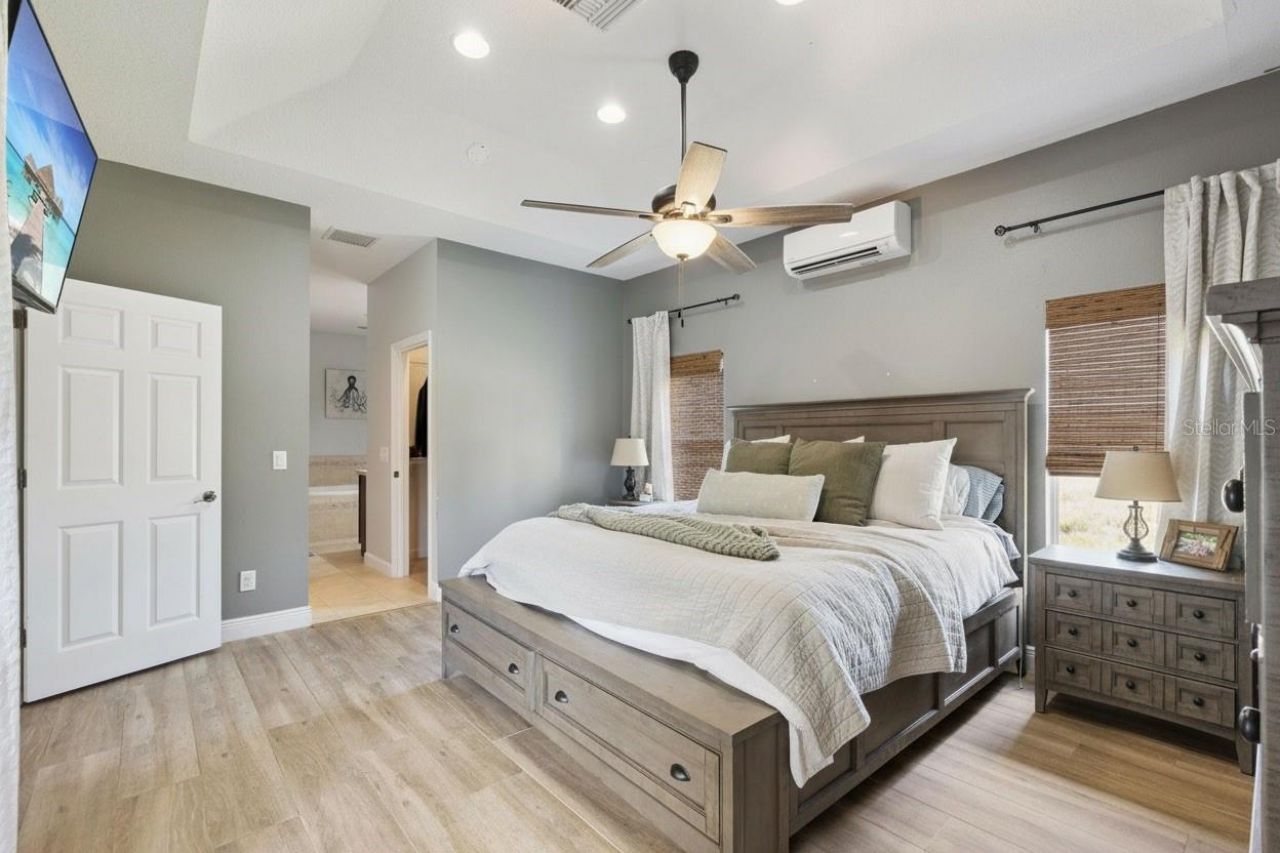 16805 Beauclaire Court, Tavares, FL 32778 Photo