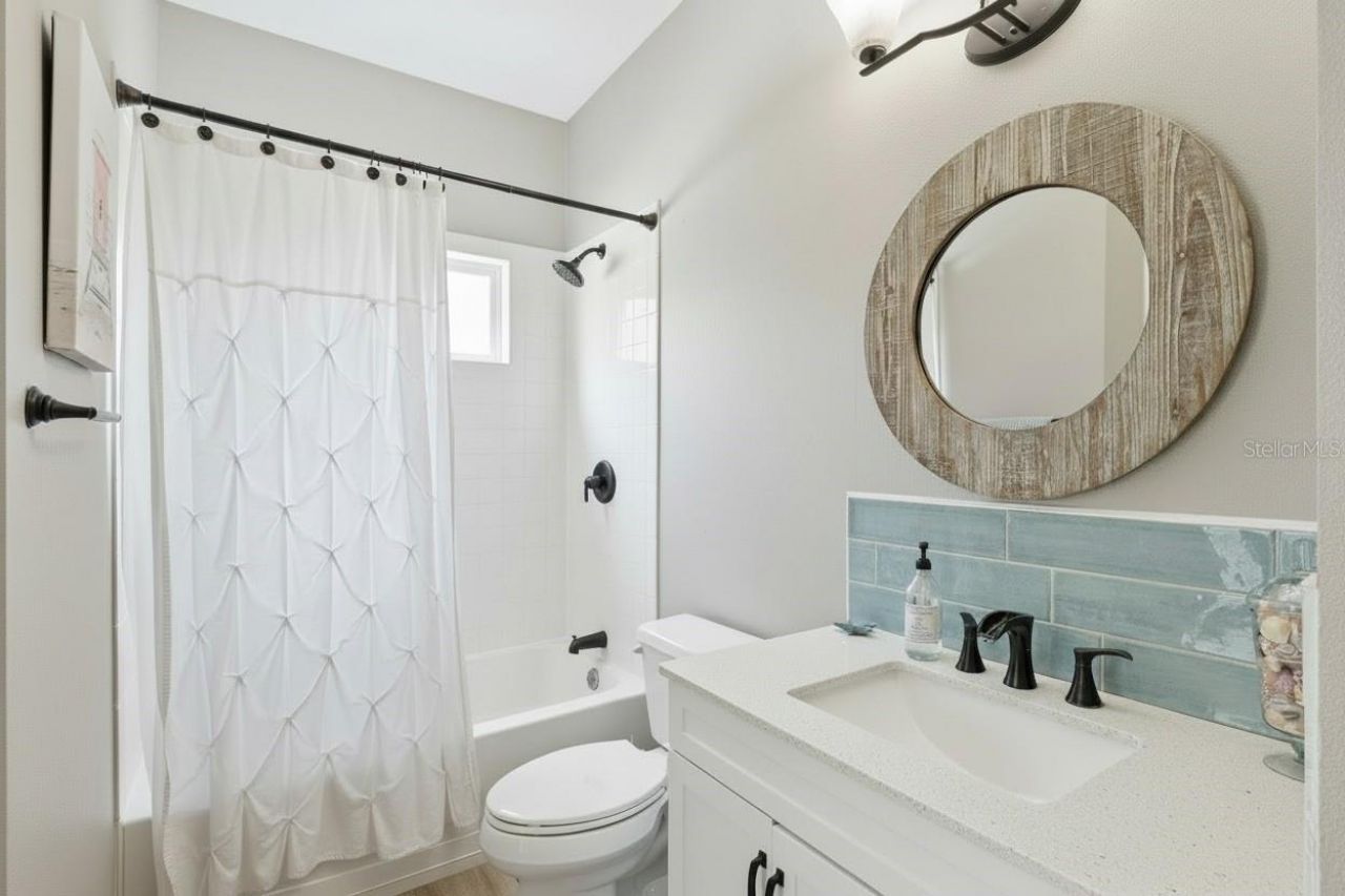 16805 Beauclaire Court, Tavares, FL 32778 Photo